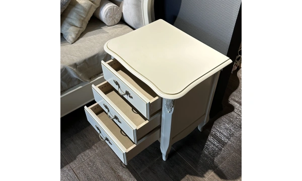 Прикроватная тумбочка Kreind Atelier Gold