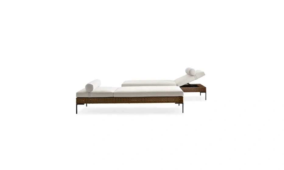 Шезлонг CHARLES OUTDOOR B&B ITALIA CHO202L - фото 1